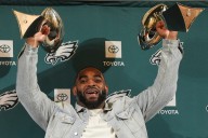 AP source: Brandon Graham returning to Eagles