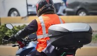 Motociclistas rechazan uso obligatorio de chalecos: “No evita los robos”