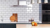 Adiós azulejos: esta tendencia transformará tu cocina, genera ambientes cálidos y queda mucho más lindo