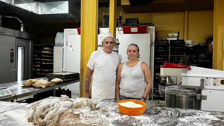 "Vivimos cada día con la preocupación de que venga la policía y nos precinte": la hija de la propietaria de la panadería Miguel Díaz