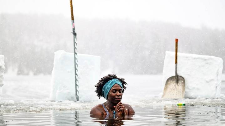 Cold-water immersion may offer health benefits -