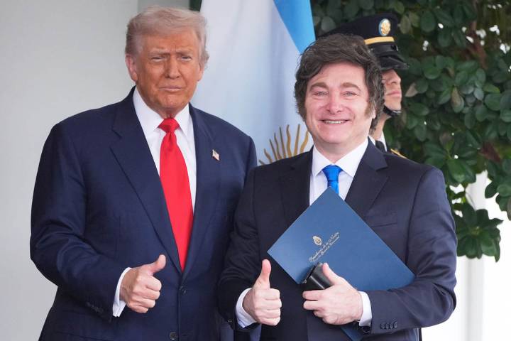 Donald Trump condiciona millonario apoyo a Argentina sólo si Javier Milei permanece en el poder