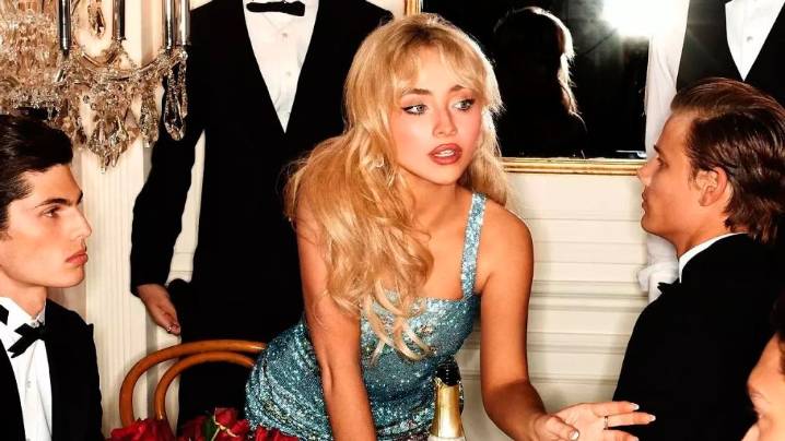 Sabrina Carpenter brilló en Saturday Night Live con humor, sensualidad y controversia