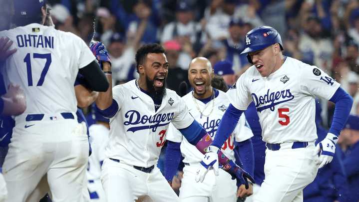 Dodgers-Blue Jays record 18-inning Game 3 of World Series