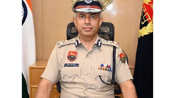 Haryana DGP Kapur Sent on Leave Amid IPS Y Puran Kumar Suicide Case India News