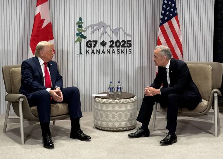Aranceles a Canadá incrementan 10%, anuncia Trump