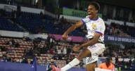 Francia vence de manera agónica a Japón