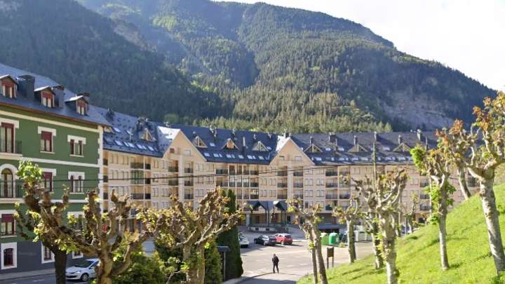 Canfranc se queda 50 horas sin Internet por un corte en el cable de la fibra óptica