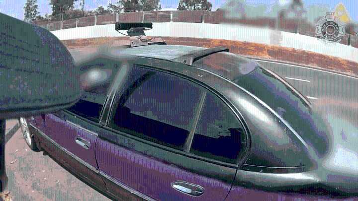 Police charge man following traffic incident, Browns Plains