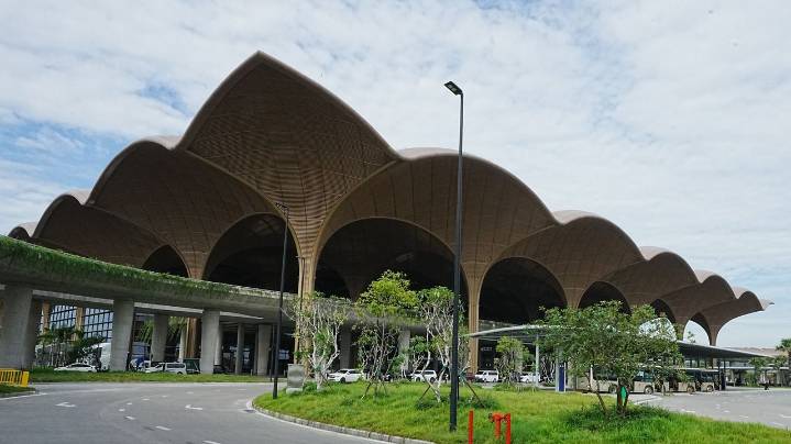 Cambodia opens a new $2 billion airport to serve Phnom Penh
