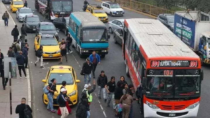 Anuncian paro de transportistas para el martes 4 de noviembre