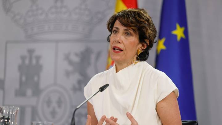 Saiz rectifica y Seguridad Social plantea ahora congelar las cuotas de autónomos más bajas en 2026