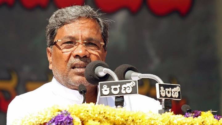 All Potholes In Bengaluru Must Be Filled In A Week: CM Siddaramaiah