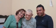Un hombre de 113 años revela los secretos de su longevidad saludable y destaca la importancia de los afectos