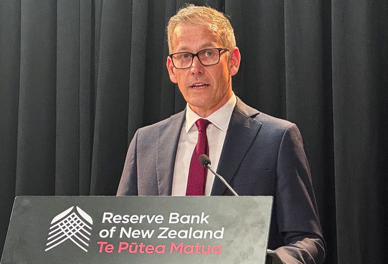 RBNZ Governor Hawkesby says it is crucial central banks have full independence