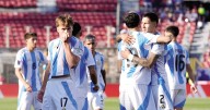 Argentina avanza a los cuartos y va ante México