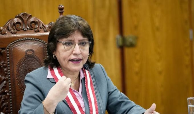 Presentan denuncia penal contra Delia Espinoza por uso de vehículos oficiales