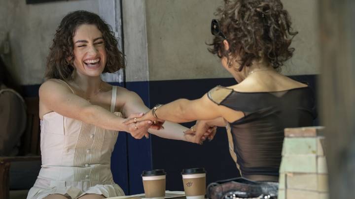 'I Love LA' is a self aware comedy for the chronically online