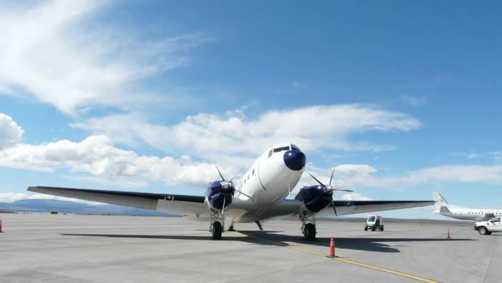 Una joya del aire: el histórico Basler BT-67 aterrizó en El Calafate