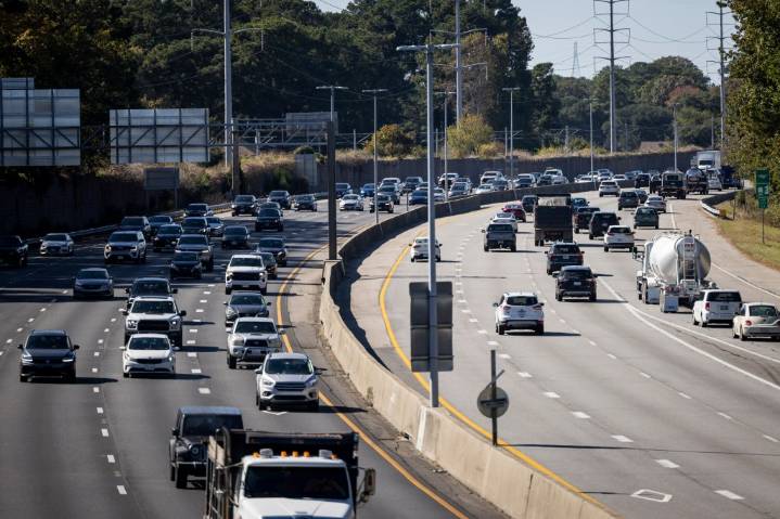 Man killed fleeing ICE off I-264 in Norfolk has been ID'd