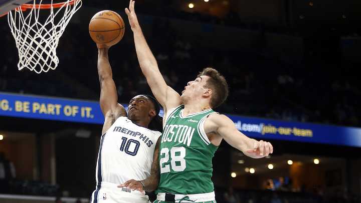 How Hugo Gonzalez’s historically big hands give Celtics guard an edge