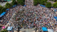Miles participan en la marcha "No Kings" en Atlanta