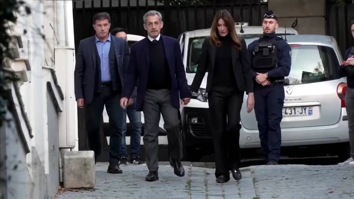 Sarkozy entra en prisión para cumplir su condena a cinco años por financiación irregular de su campaña de 2007