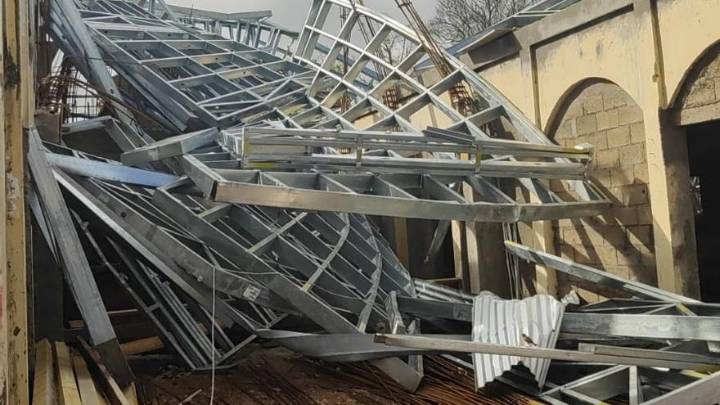 Un canario en Jamaica relata el paso del huracán Melissa: "Han volado los techos, nunca he visto un viento así"