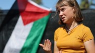 Greta Thunberg lanzó un SOS luego de que su barco fuera interceptado por Israel ¿Qué dijo?