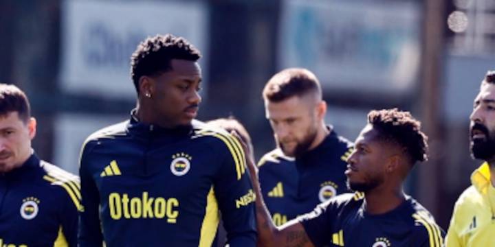 Jhon Jader Durán volvió a los entrenamientos con el Fenerbahce: podría regresar a la acción frente a poderoso equipo alemán