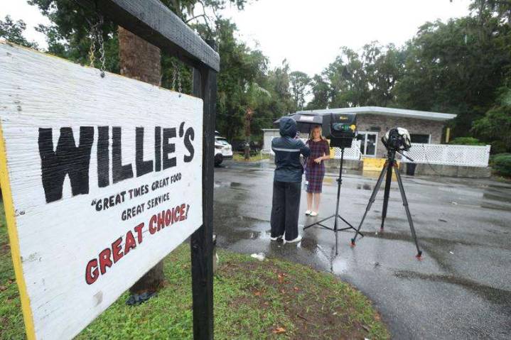 3 men, 1 woman identified as dead after weekend bar shooting in South Carolina