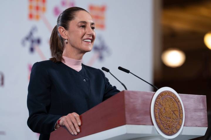 Gobierno de México construirá 200 CENDIS para madres trabajadoras en 2026.