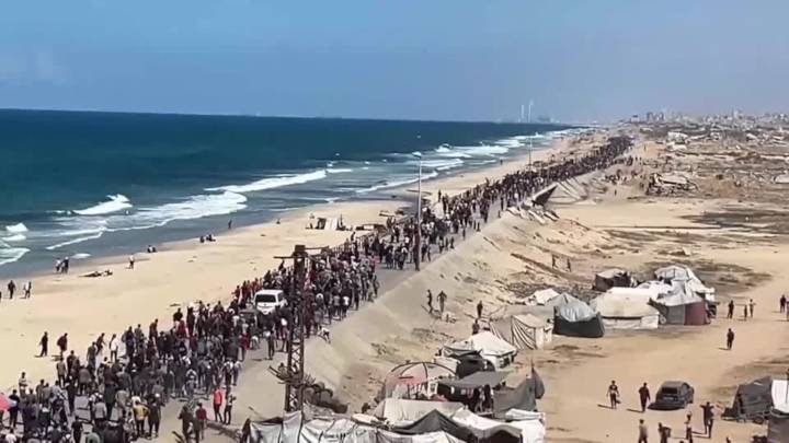 Thousands return to Gaza City as Israeli troops withdraw