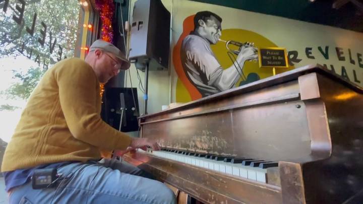 Dallas restaurants with live music question city code forbidding cover fee