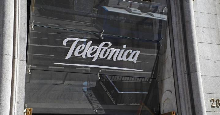 Telefónica cierra la venta de su filial en Ecuador a Millicom por 329 millones