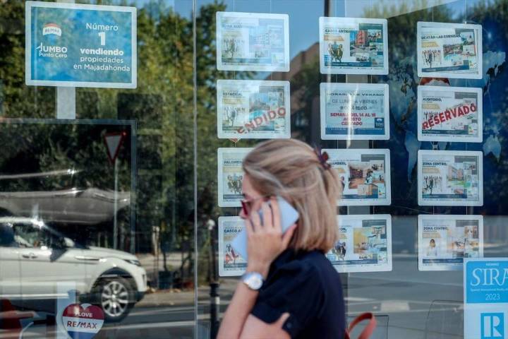 La compraventa de viviendas registra su primer descenso tras más de un año de subidas