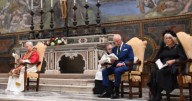 ¿Por qué es histórico? Papa León XIV y Rey Carlos III rezan juntos por primera vez en 500 años