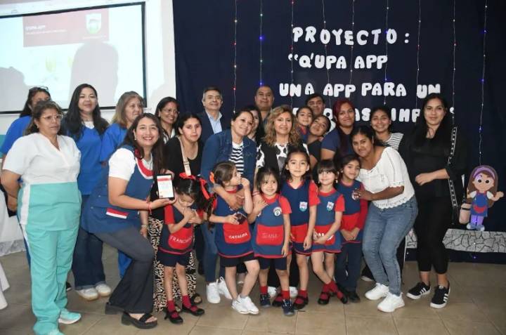 Fuentes resalta proyecto del Jardín 15: Una App móvil para la limpieza en el 8 de Abril