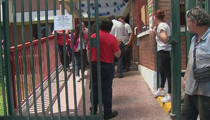 Delincuentes ingresaron a un colegio mientras eran perseguidos por Carabineros en La Pintana