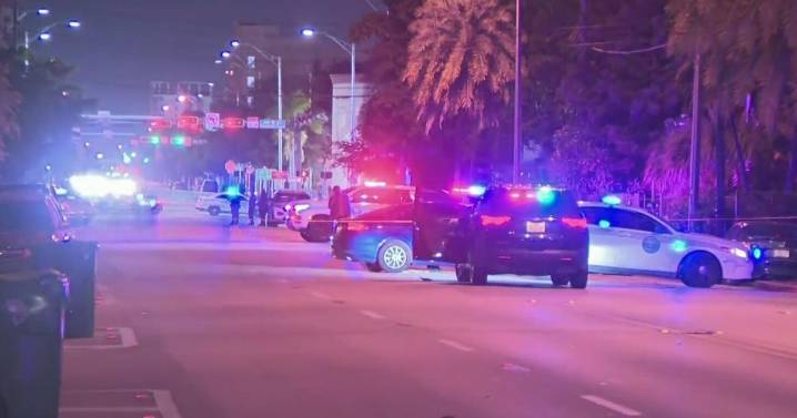 3 people hospitalized after shooting in Miami neighborhood, police say