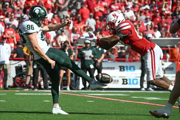 Special teams disaster sinks Michigan State in loss at Nebraska