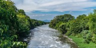 La CAR advierte que el río Bogotá “está igual o peor que hace 15 años” y exige a curtiembres reducir el uso de químicos contaminantes