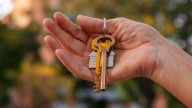 El lugar ideal, según el Feng Shui, para guardar las llaves de casa y evitar perder dinero: tomá nota