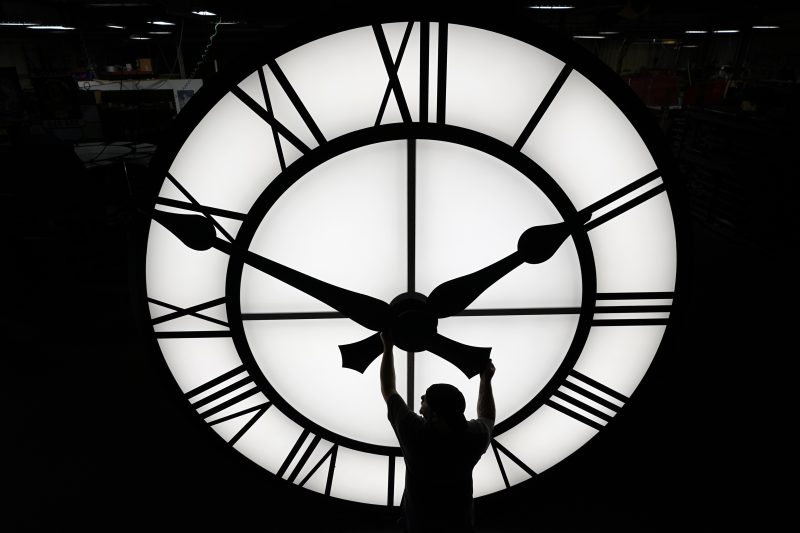 Daylight saving time to end this week: History, what to know
