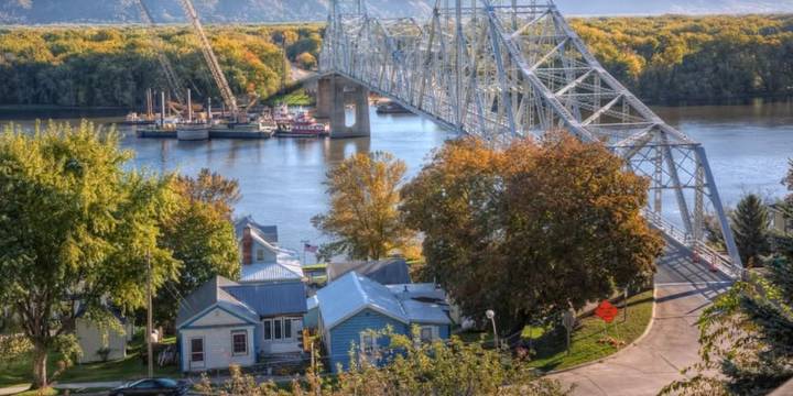 Crawford County bridge connecting Wisconsin and Iowa to close Monday