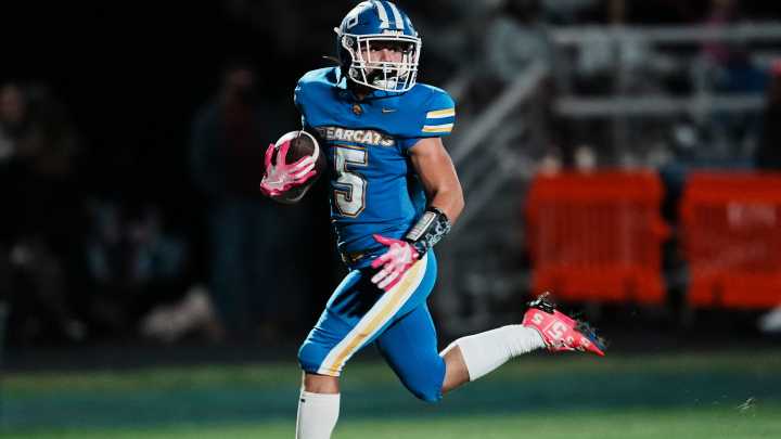 KCD football, behind explosive plays after halftime, handles Holy Cross