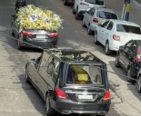 Entre aplausos y cantos: así salió el cortejo fúnebre con los restos de Miguel Ángel Russo