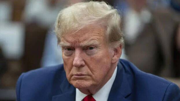 US Govt shuts down for first time in seven years, temporarily halts services