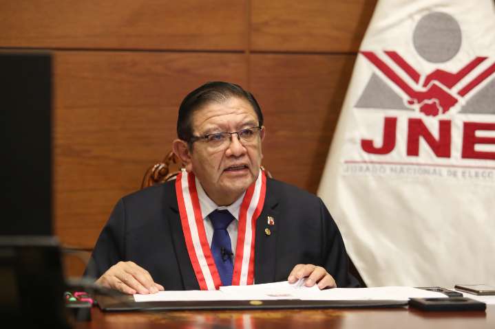 Congreso acusa constitucionalmente a juez Jorge Salas Arenas por tráfico de influencias