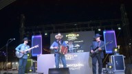 Cientos de chihuahuenses disfrutan el buen ambiente, música y talento local en el Teatro del Pueblo de Expogan 2025